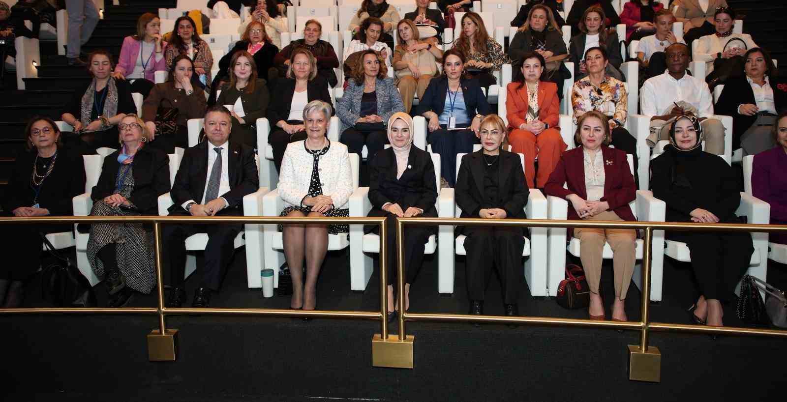 Prof Dr. Açık, "Kadınların ekonomik güçlenmesini, sürdürülebilir kalkınmanın ve rekabet gücünün vazgeçilmez unsuru olarak görüyoruz"
