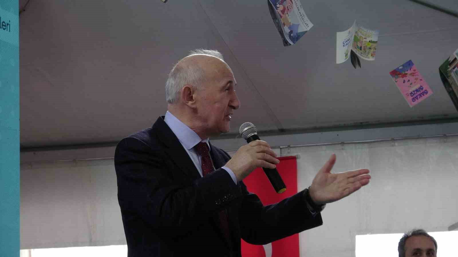 Prof. Dr. Ahmet Şimşirgil: "Hocaya hürmet göstermeyen bir nesil neyi başarabilir"
