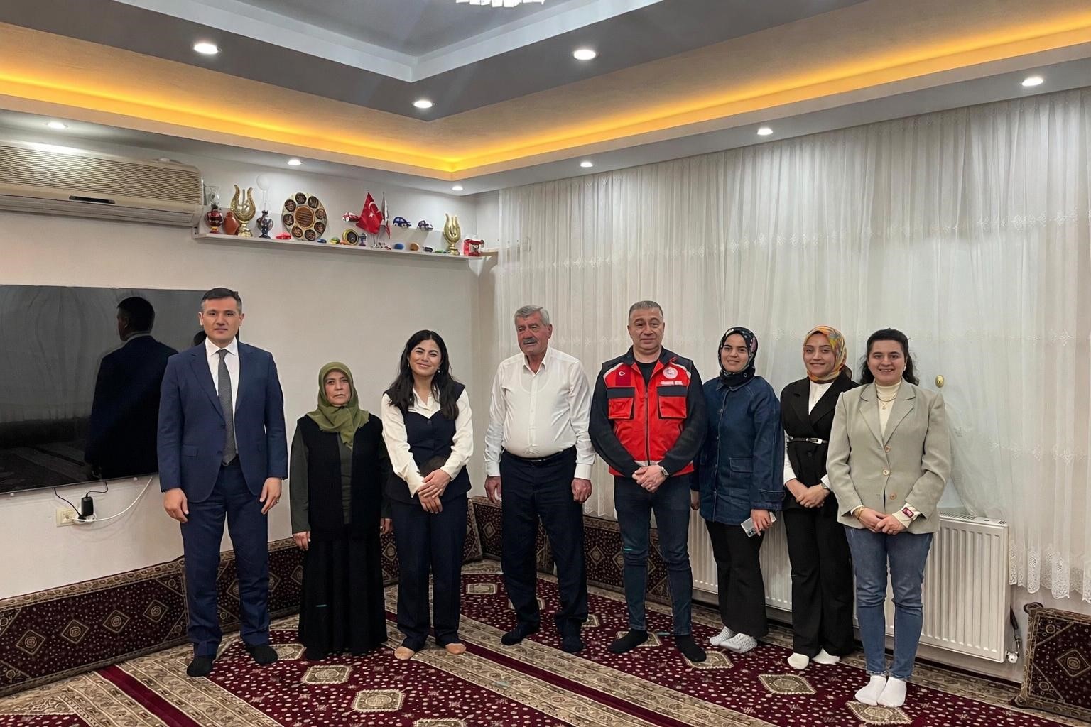 Protokol üyeleri çocuklarla iftar buluşmalarında bir araya geliyor
