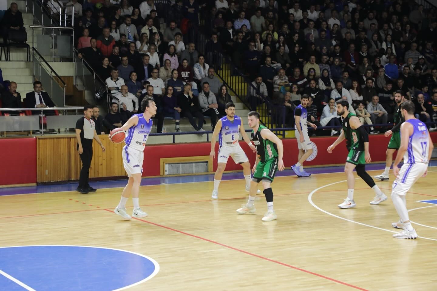 Protokolden Kütahya Belediyespor’a tribün desteği
