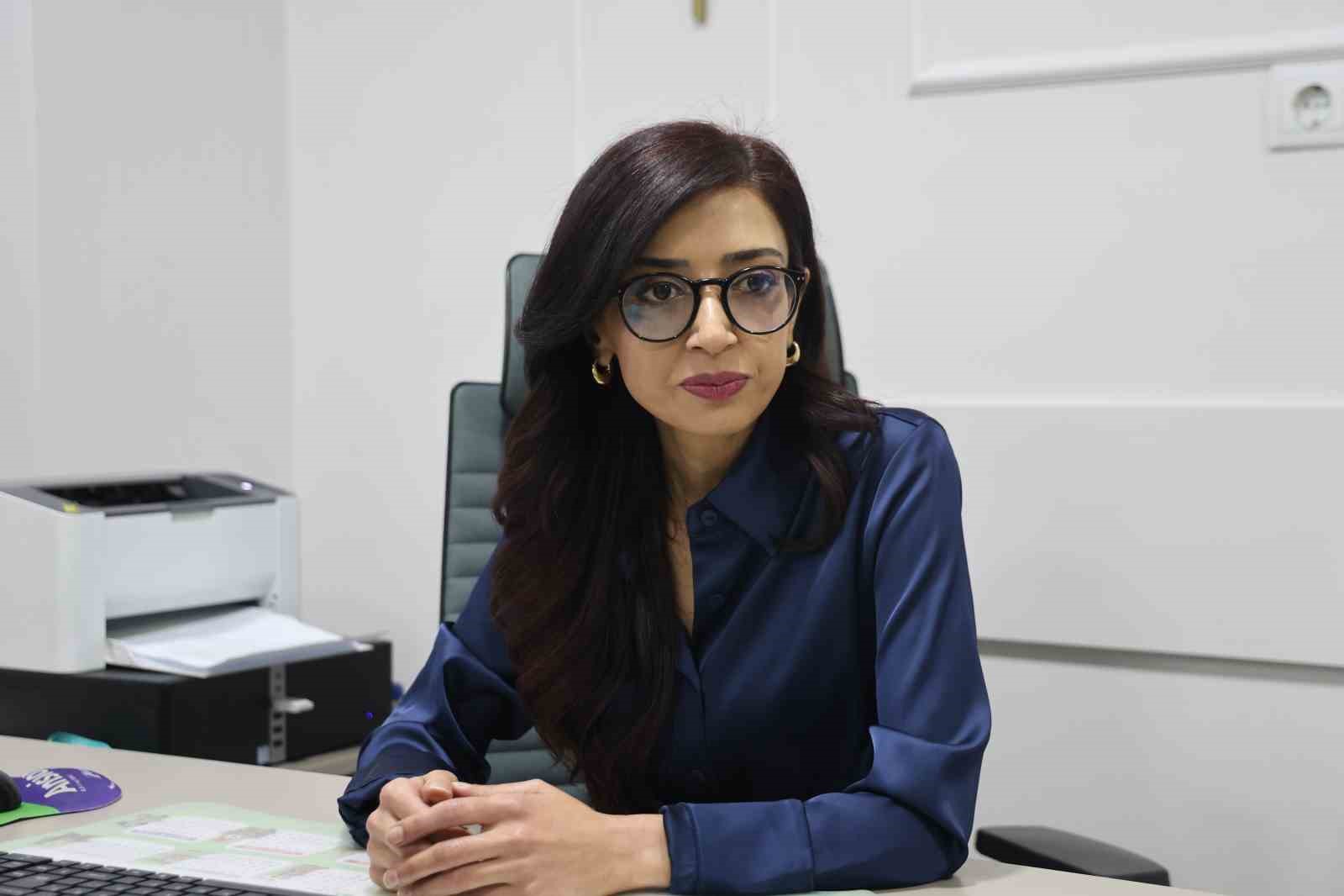 Psikiyatri Uzmanı Kiras: "Özellikle gece saatlerinde yoğun şiddet görüntülerinden uzak durmak gerekiyor"
