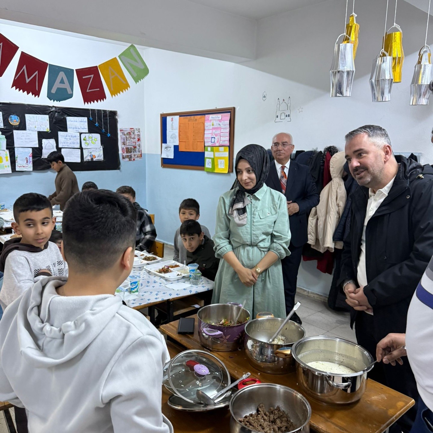 Pursaklar Belediye Başkanı Çetin, öğrencilerle iftar yaptı
