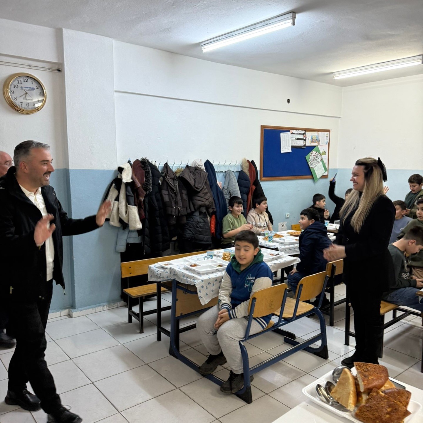 Pursaklar Belediye Başkanı Çetin, öğrencilerle iftar yaptı
