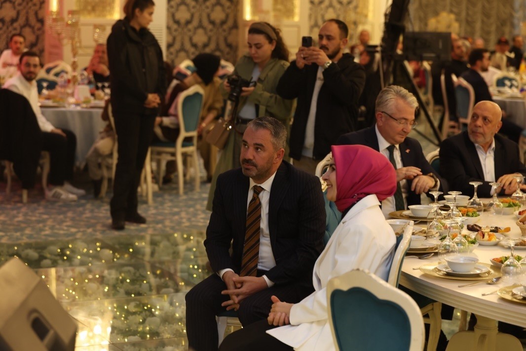 Pursaklar Belediye Başkanı Çetin, şehit aileleri ve gazilerle iftar sofrasında buluştu
