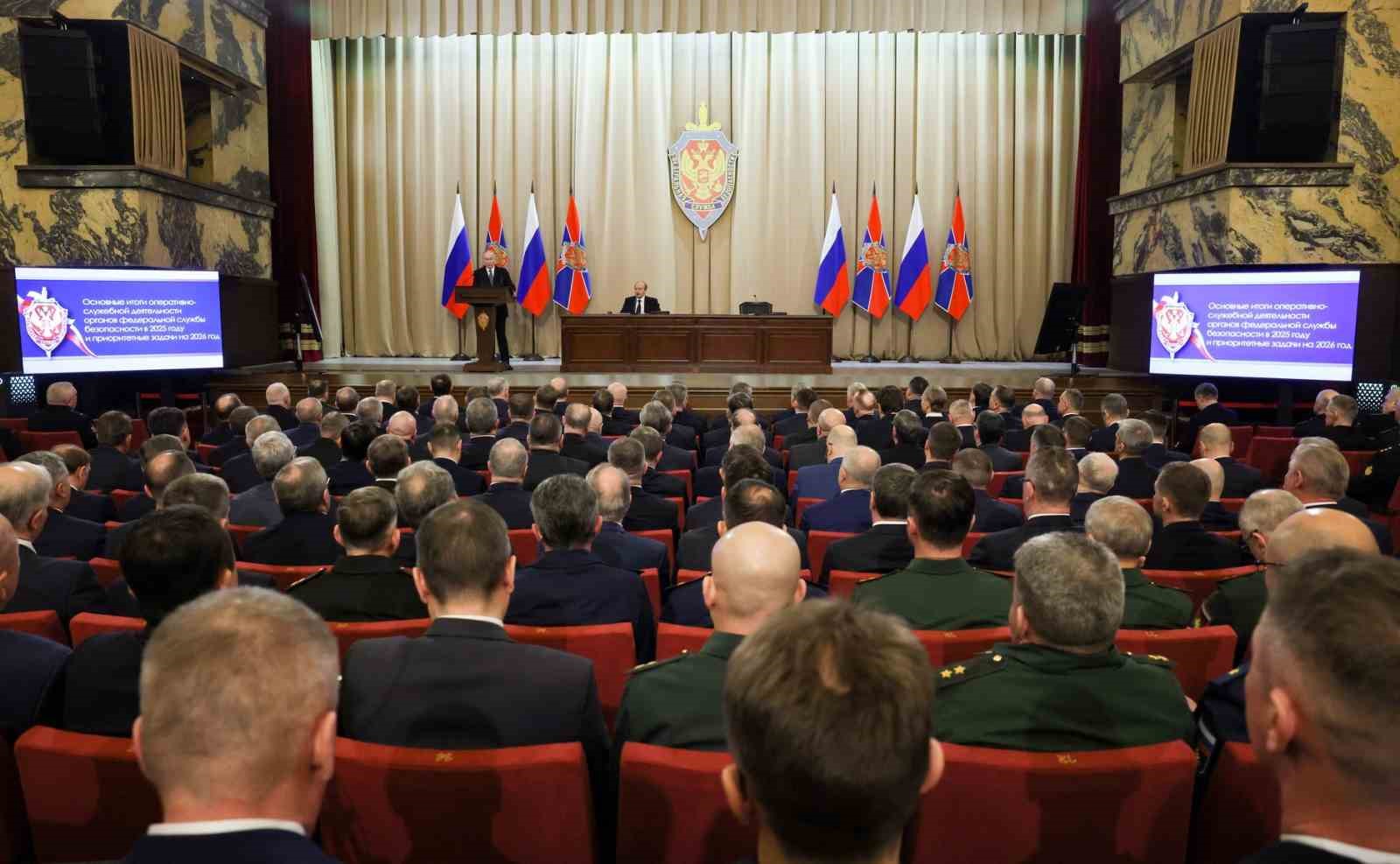 Putin: "Birileri TürkAkım ve Mavi Akım doğalgaz boru hatlarını patlatmaya çalışıyor"
