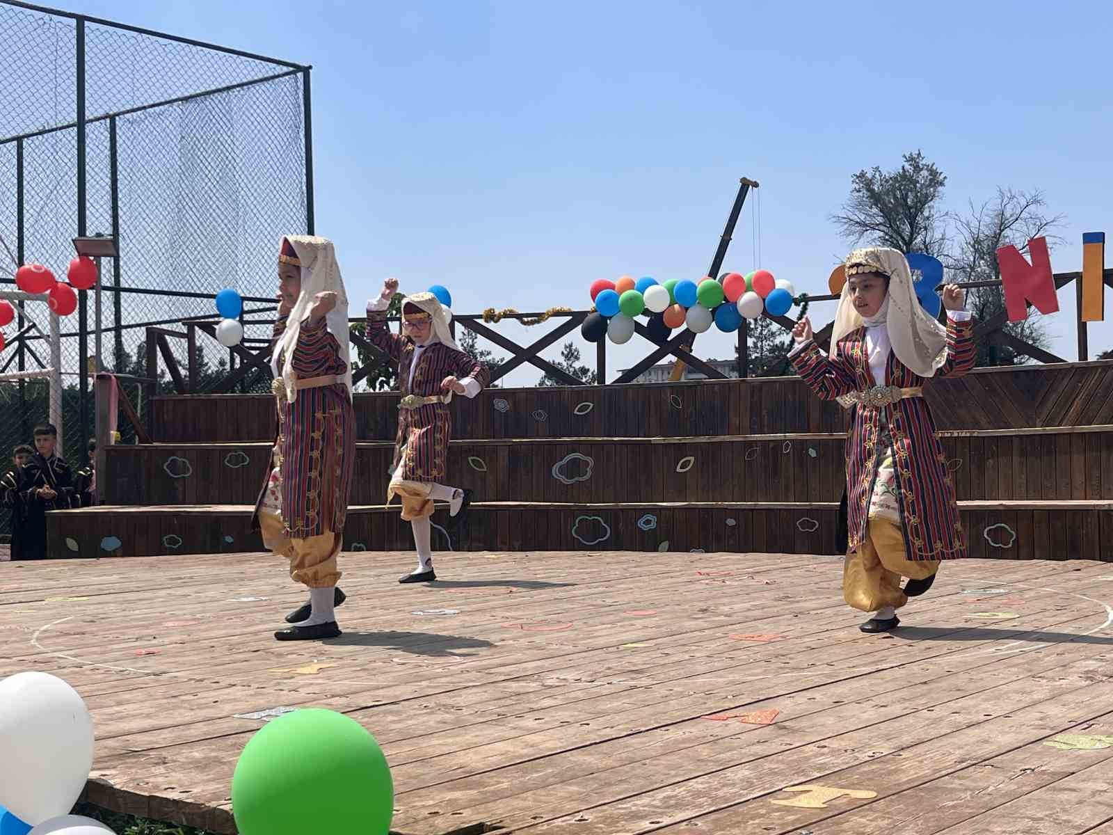 Radikal Okulları öğrencilerinden 23 Nisan’a özel görsel şölen
