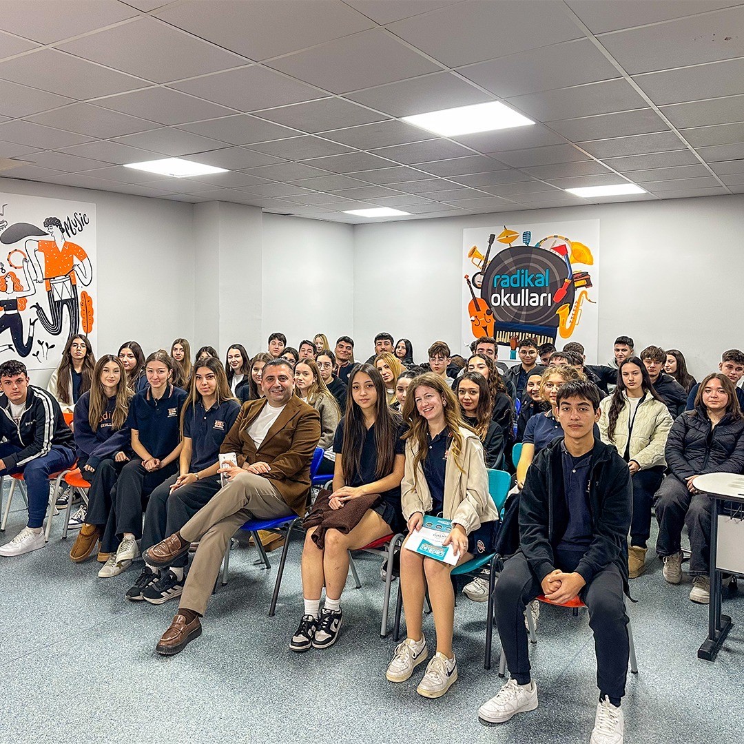 Radikal Okullarında kariyer günleri etkinliği düzenlendi
