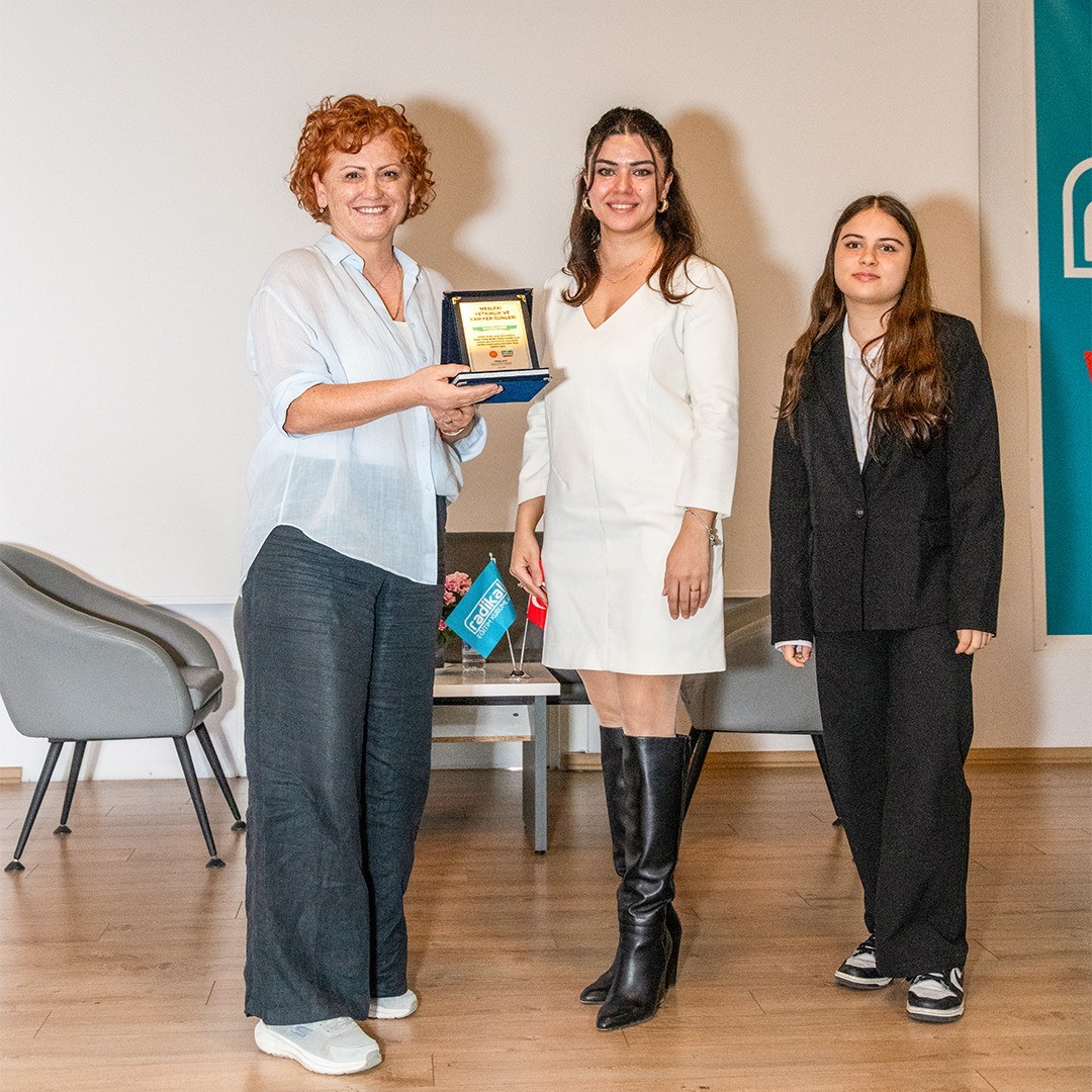 Radikal Okullarında kariyer günleri: Uzman isimler öğrencilerle geleceği konuştu
