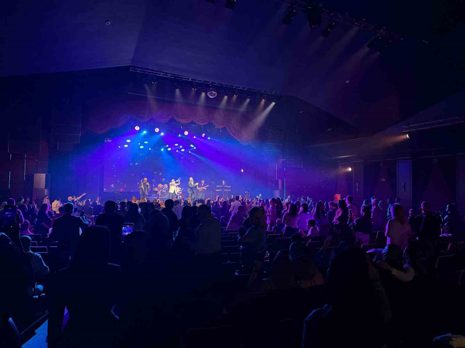 Rafet El Roman’dan New York’ta Milli Takım için yeni marş müjdesi
