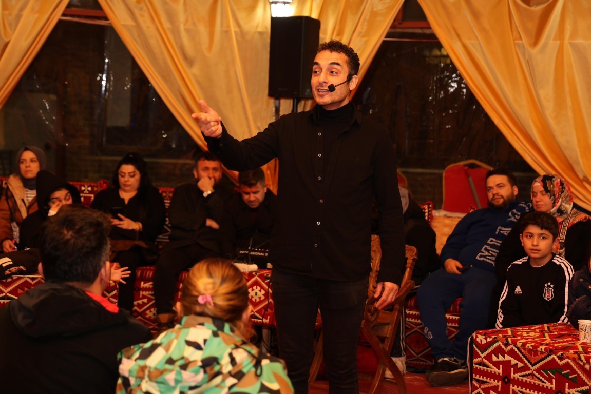 Ramazan akşamları otağ çadırında yaşanıyor
Ramazan akşamları otağ çadırında yaşanıyor