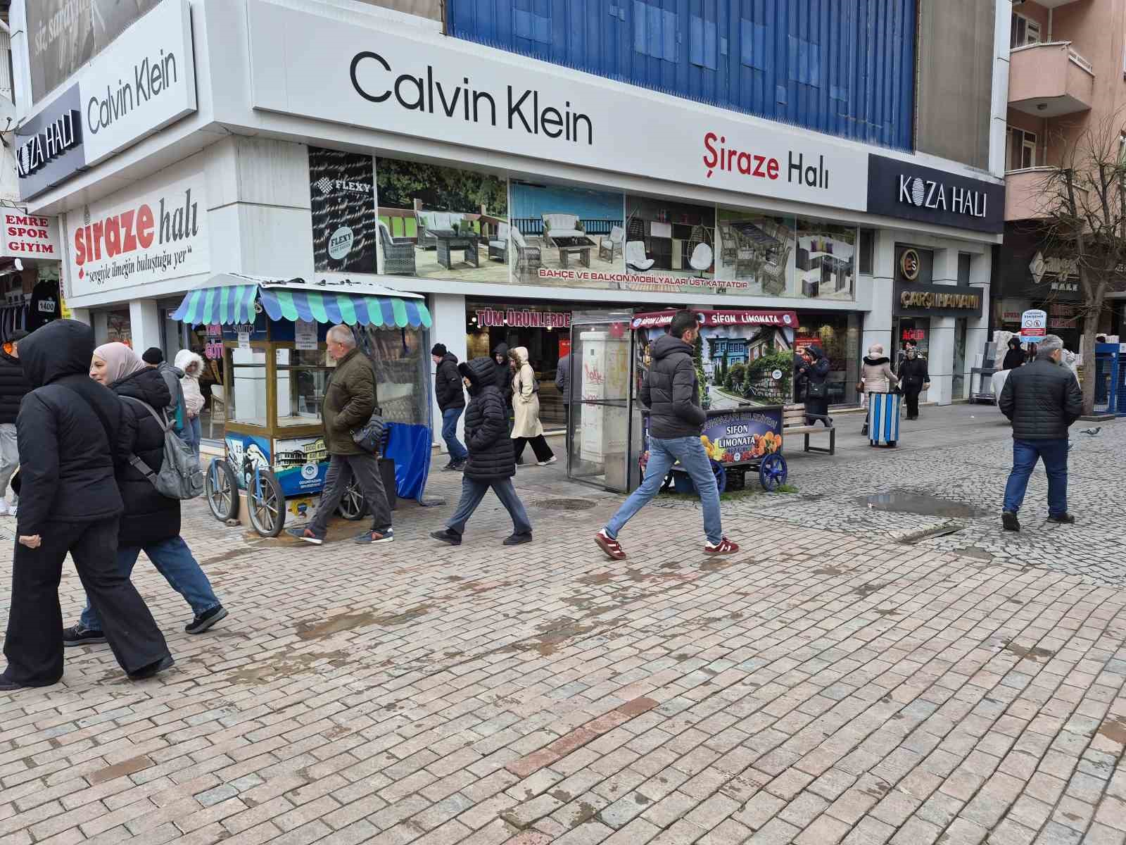 Ramazan ayında seyyar tezgahlar kepenk indirdi
