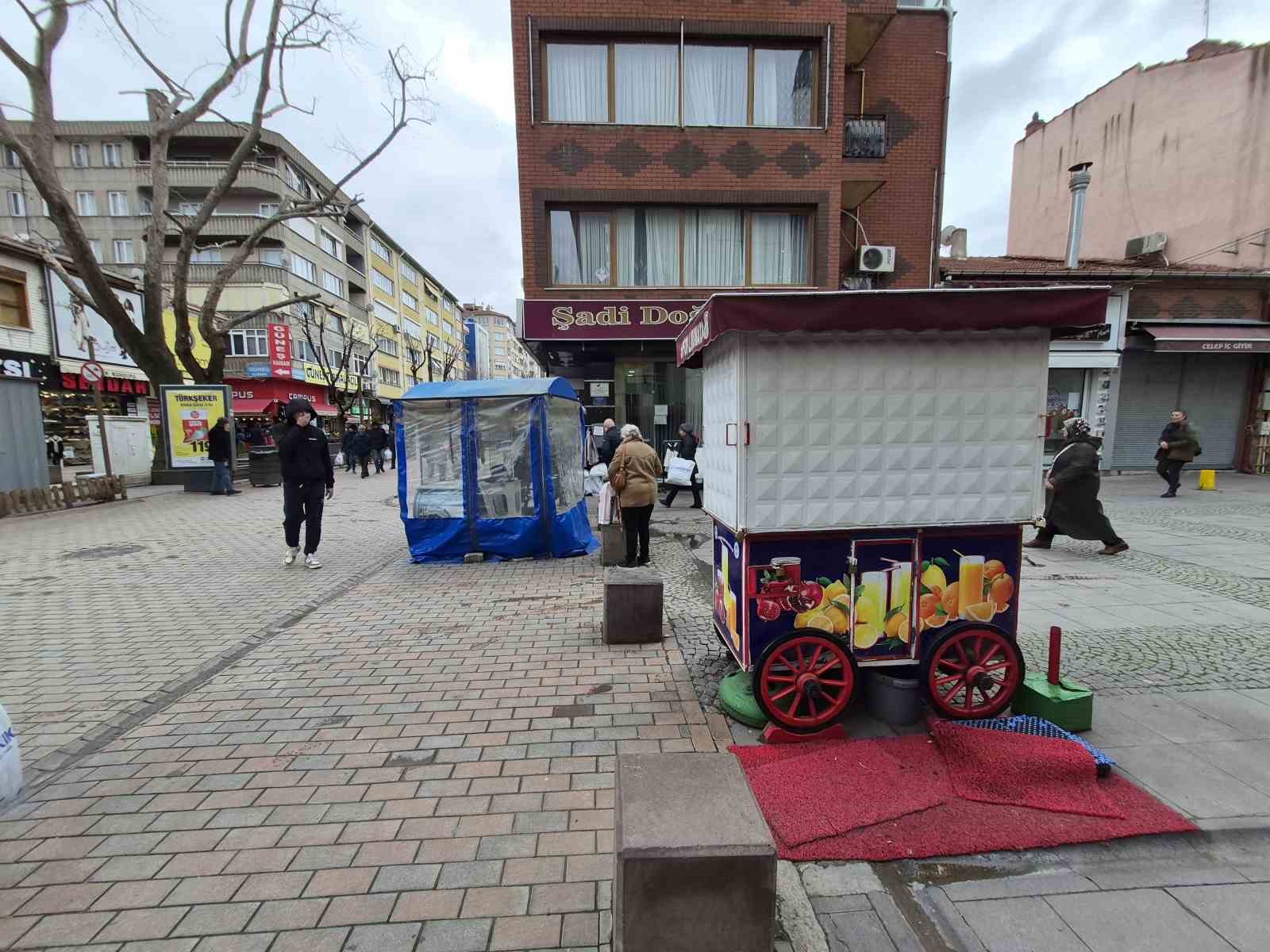 Ramazan ayında seyyar tezgahlar kepenk indirdi
