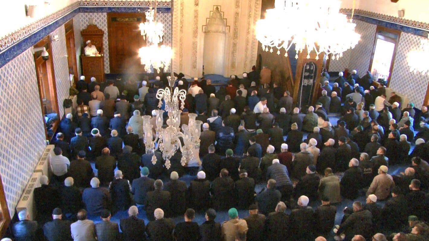 Ramazan ayının ilk cumasında Hacı Bayram Veli Camii doldu taştı
Ramazan ayının ilk cumasında Hacı Bayram Veli Camii doldu taştı