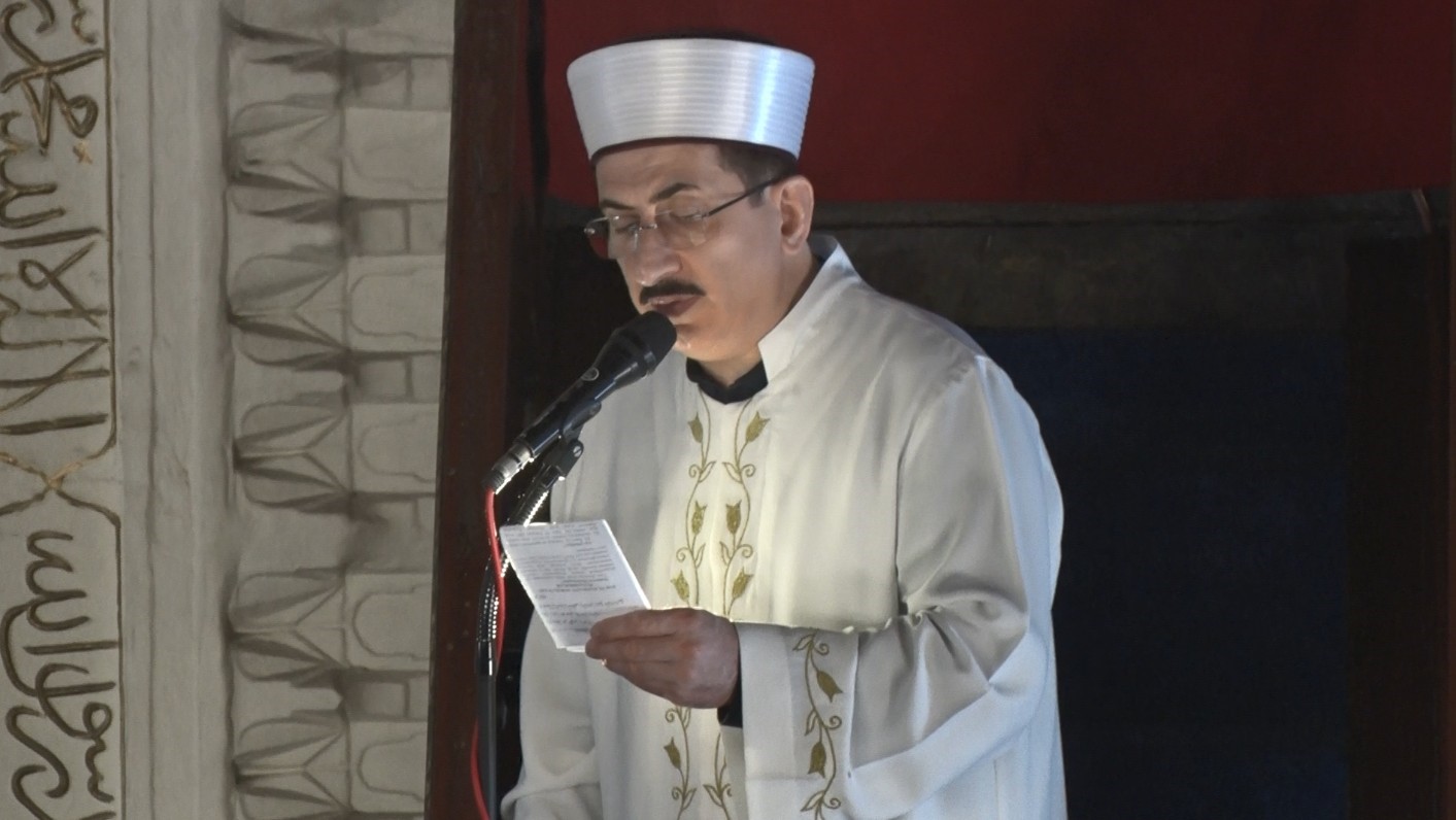 Ramazan ayının son cumasında Hacı Bayram Veli Camii doldu taştı
