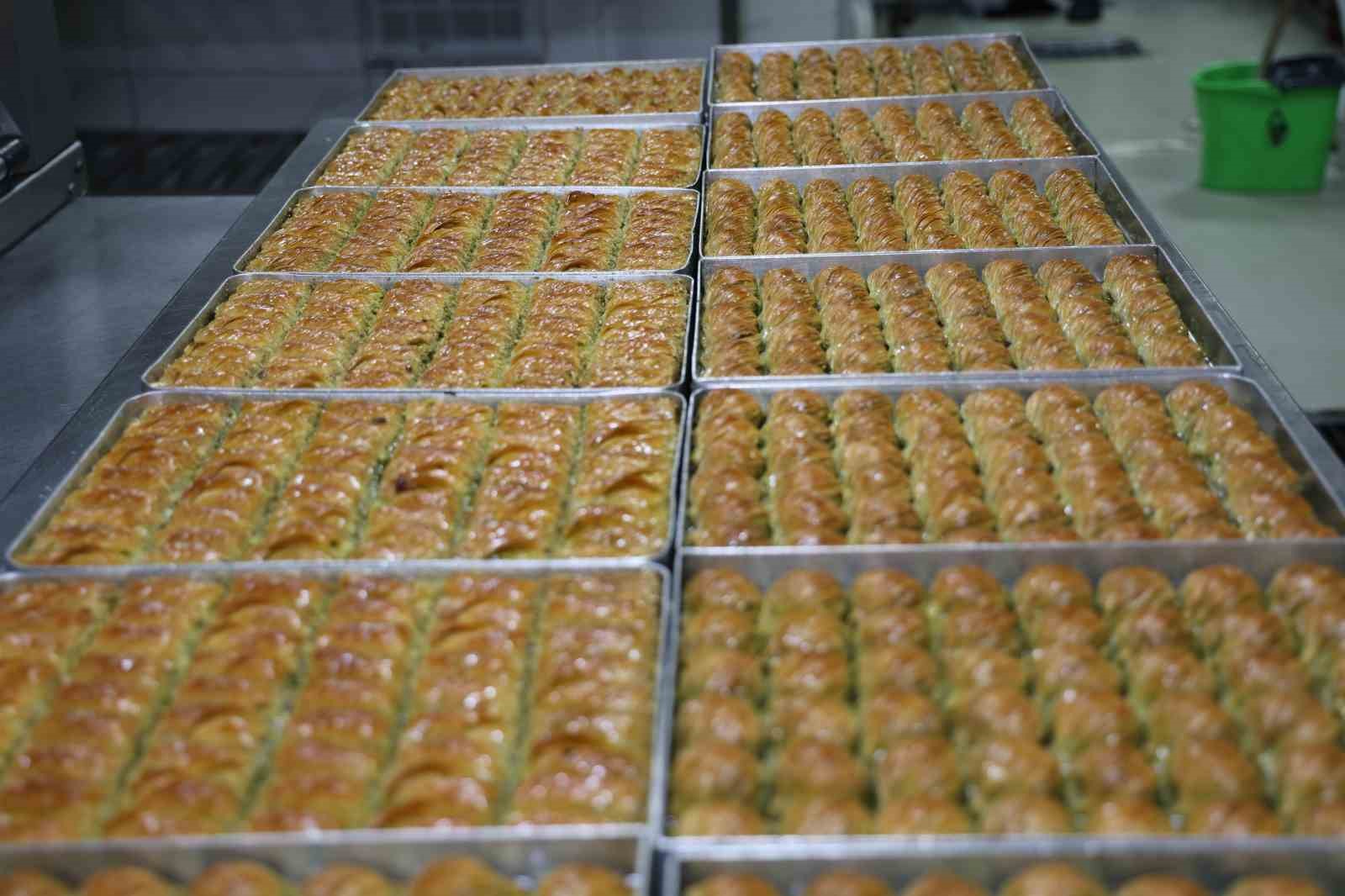 Ramazan bayramı için Diyarbakır’ın tescilli ürünleri kadayıf ve soğuk baklavaya yoğun talep
