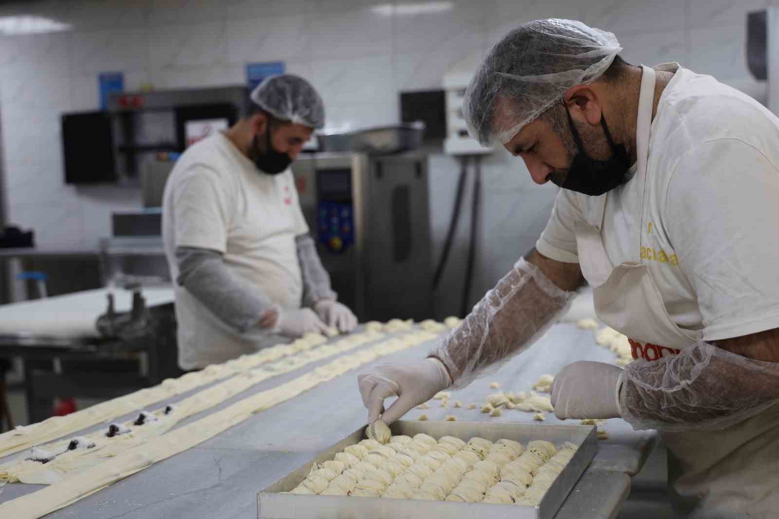 Ramazan bayramı için Diyarbakır’ın tescilli ürünleri kadayıf ve soğuk baklavaya yoğun talep
