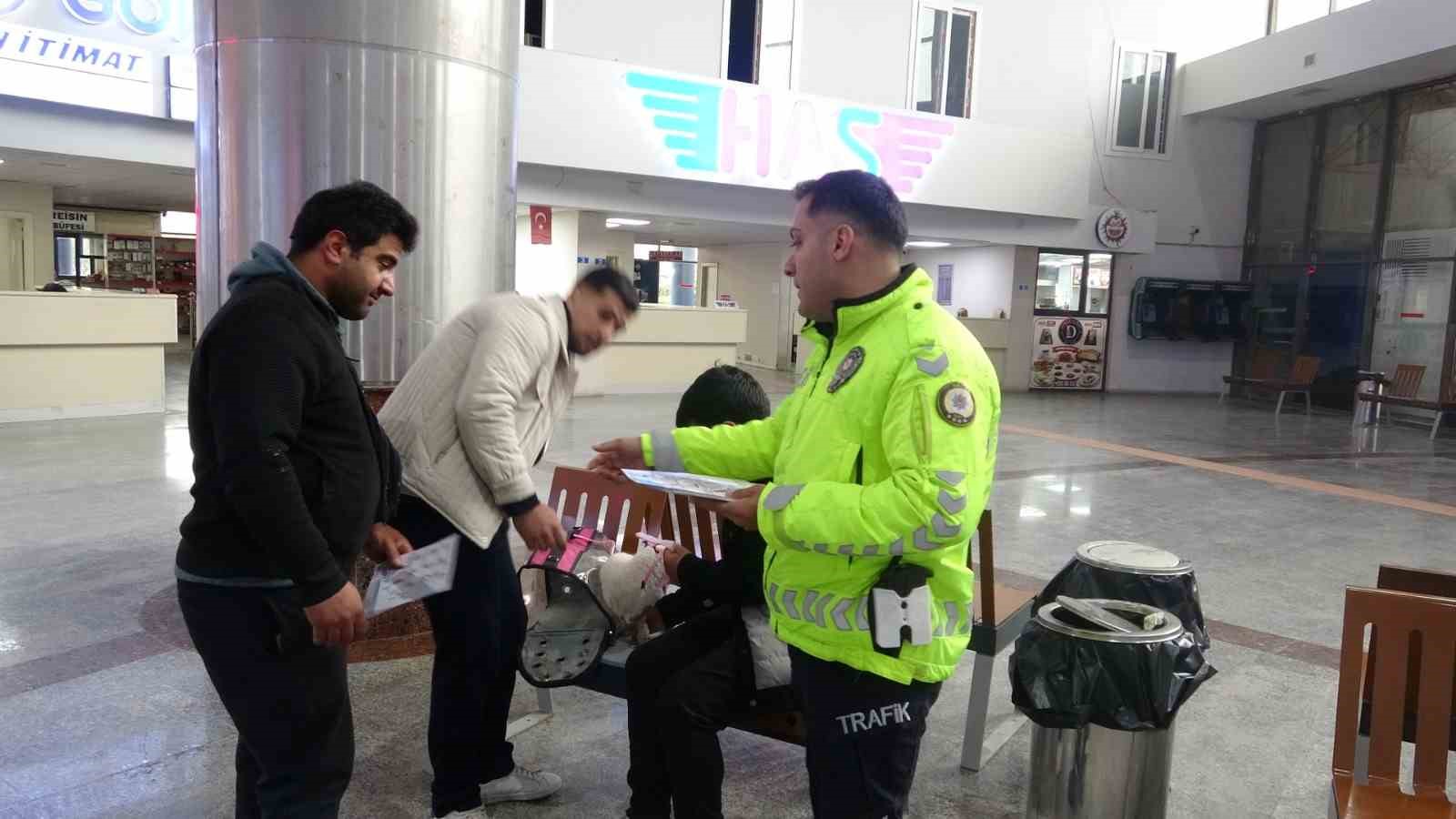 Ramazan Bayramı öncesi otobüs terminalinde trafik denetimi
