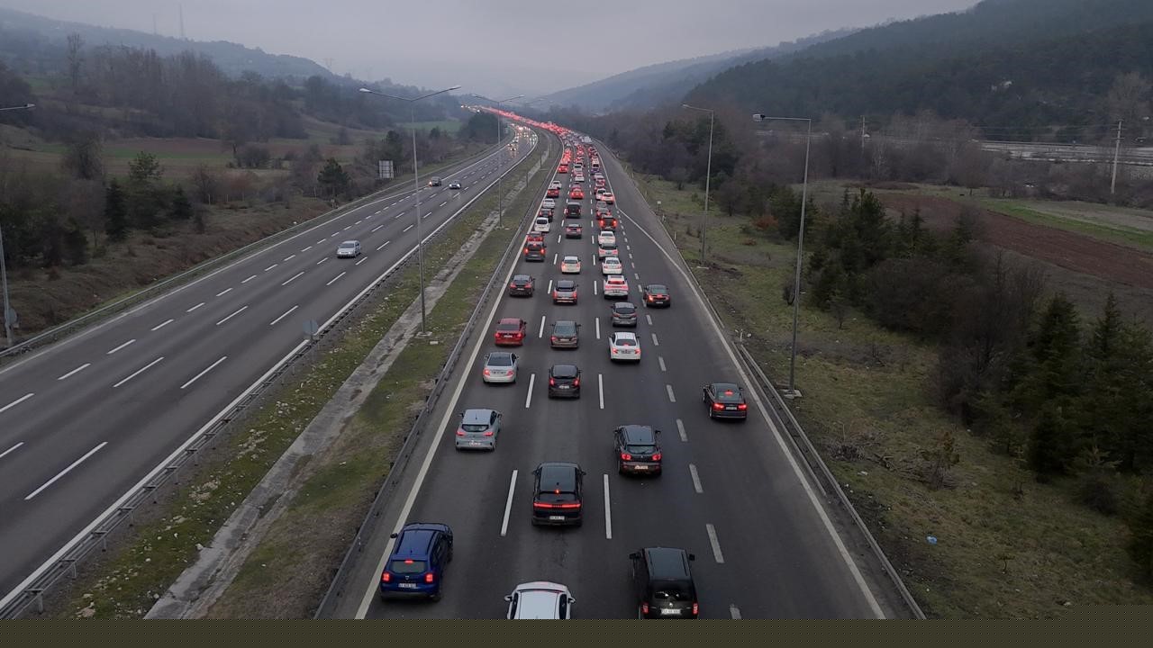 Ramazan Bayramı’nda Bolu’dan 331 bin araç geçiş yaptı
