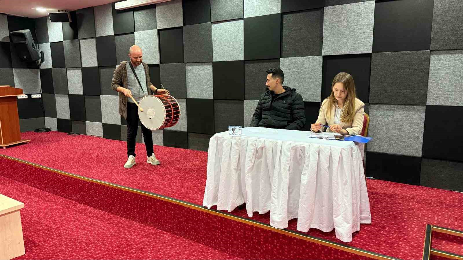 Ramazan davulcuları ilk sahur için hazır
