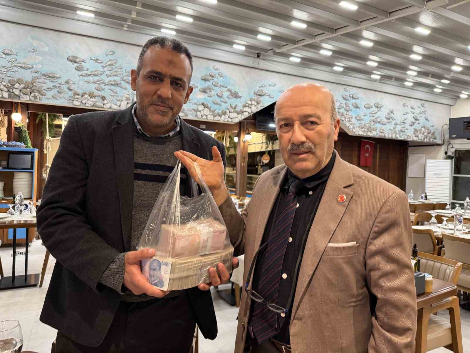 Ramazan hasılatını Gazze’ye gönderdi
