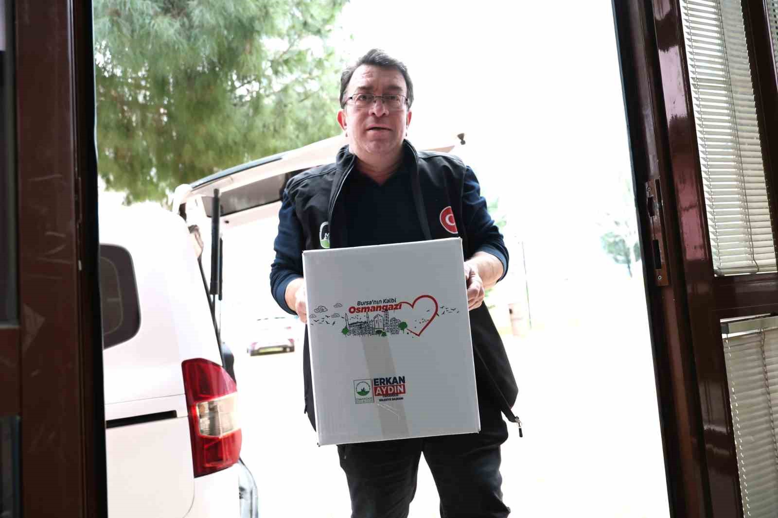 Ramazan öncesi Osmangazi’de erzak yardımları başladı
