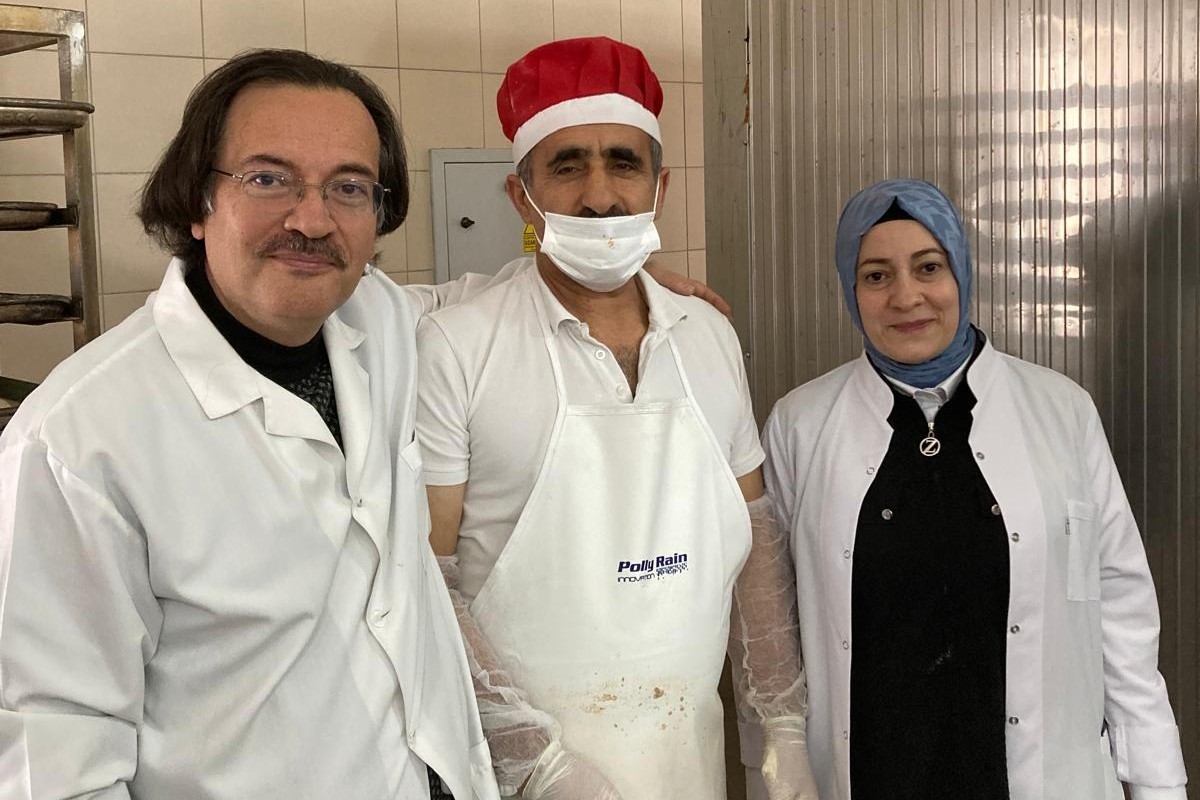 Ramazan pidesinin üretimini yerinde gördüler
