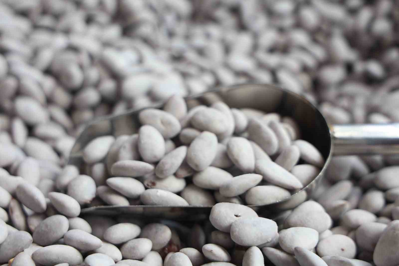 Ramazan soflarının vazgeçilmezi ’Badem Şekerine’ yoğun talep
