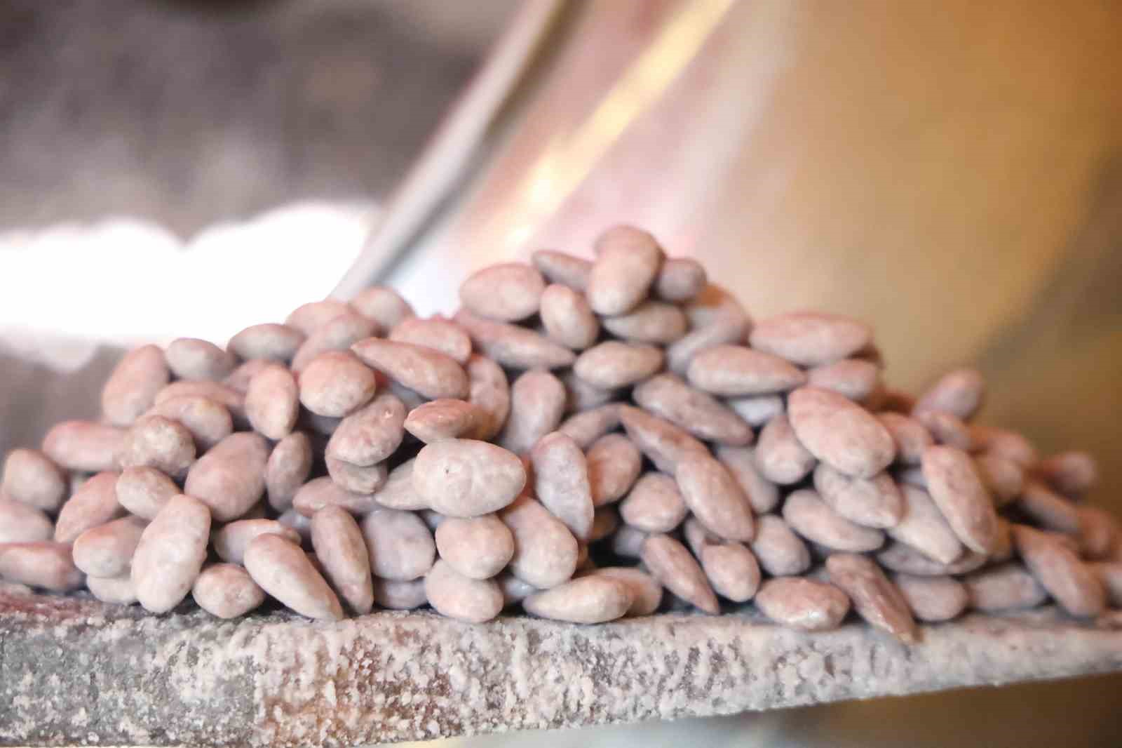 Ramazan soflarının vazgeçilmezi ’Badem Şekerine’ yoğun talep
