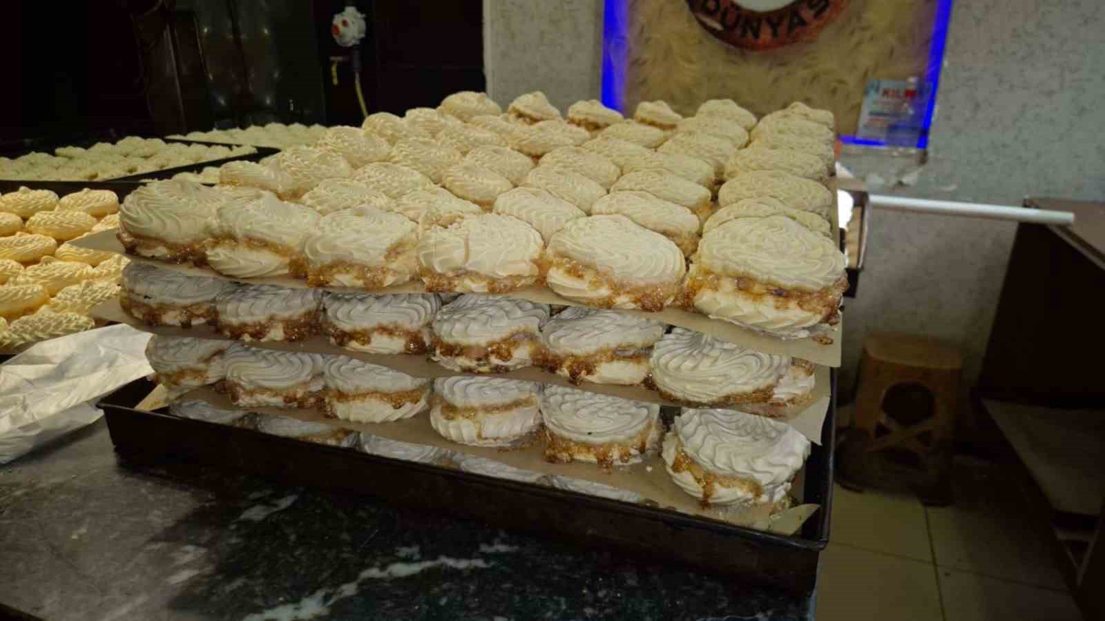 Ramazan sofralarının yıldızı: Atom tatlısı
Ramazan sofralarının yıldızı: Atom tatlısı