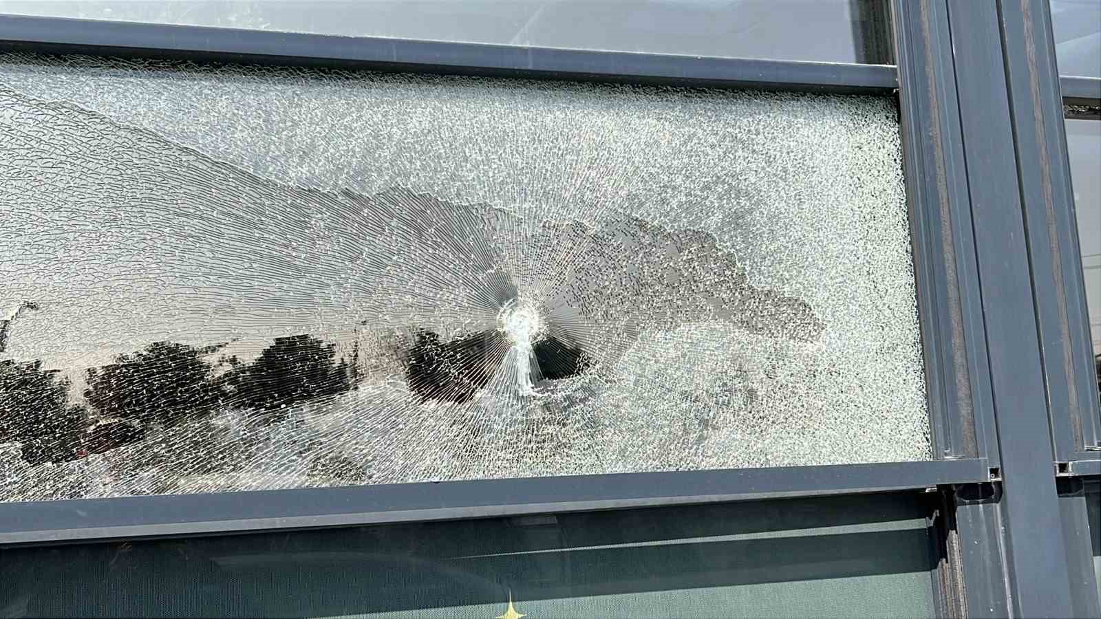 Ramazanda kapalı olan mekanın kurşunlanma anı kamerada
