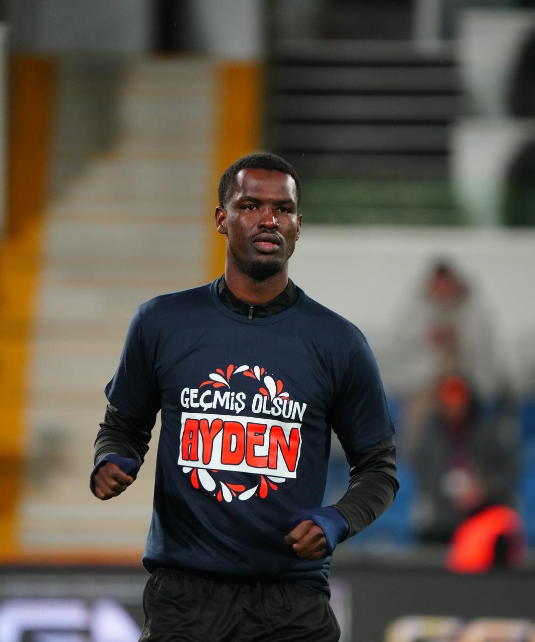 RAMS Başakşehir’den Deniz Türüç’ün oğluna destek
