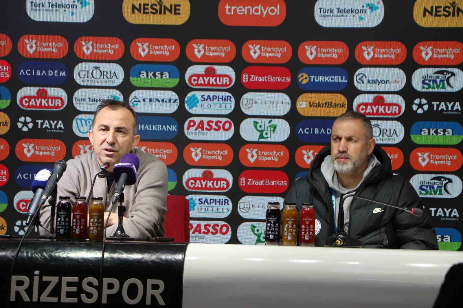 Recep Uçar: "İlk defa 3 maç üst üste gol yemeden galip gelerek taraftarlarımızı mutlu ettik"
Recep Uçar: "İlk defa 3 maç üst üste gol yemeden galip gelerek taraftarlarımızı mutlu ettik"