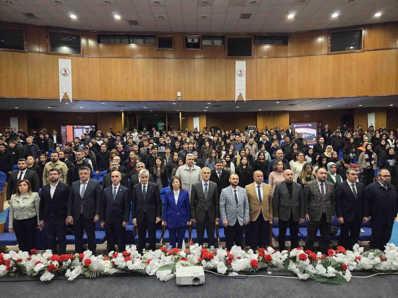 Rektör Aydın: "Madde bağımlılığına karşı en güçlü kale aile"
