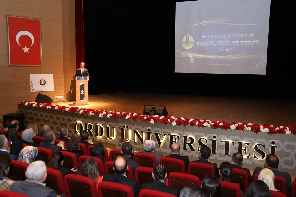 Rektör Baş: "2027 yılı itibarıyla kampüsümüzde fakültesiz bina kalmayacak"
