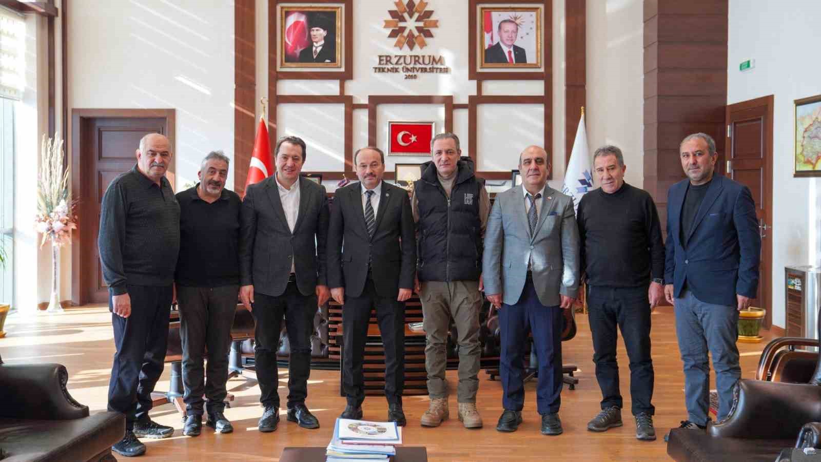 Rektör Çakmak, DAGC ve DGF yönetimini kabul etti
