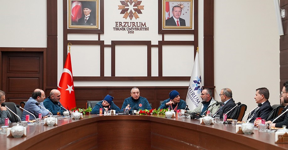 Rektör Çakmak: "Onlarla gurur duyuyoruz"
