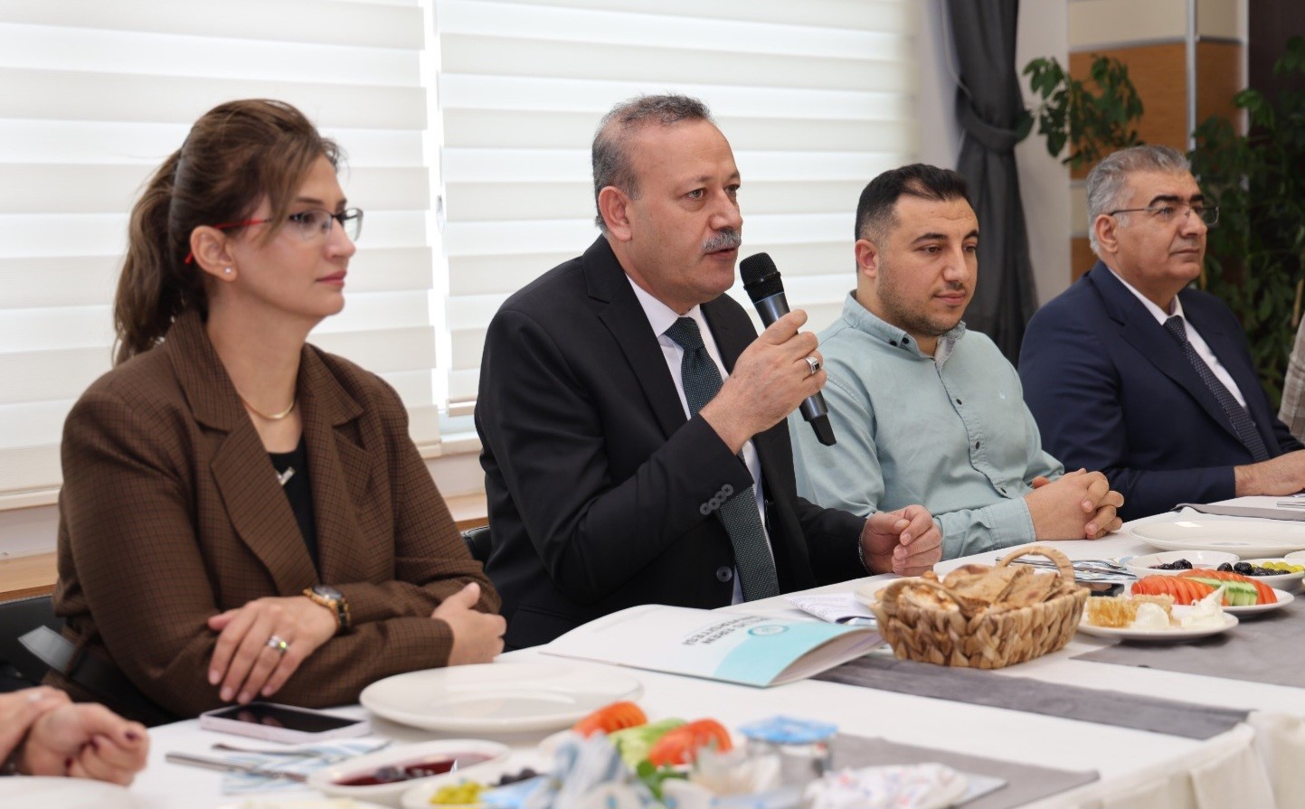 Rektör Elmastaş, Gazetecileri ağırladı
