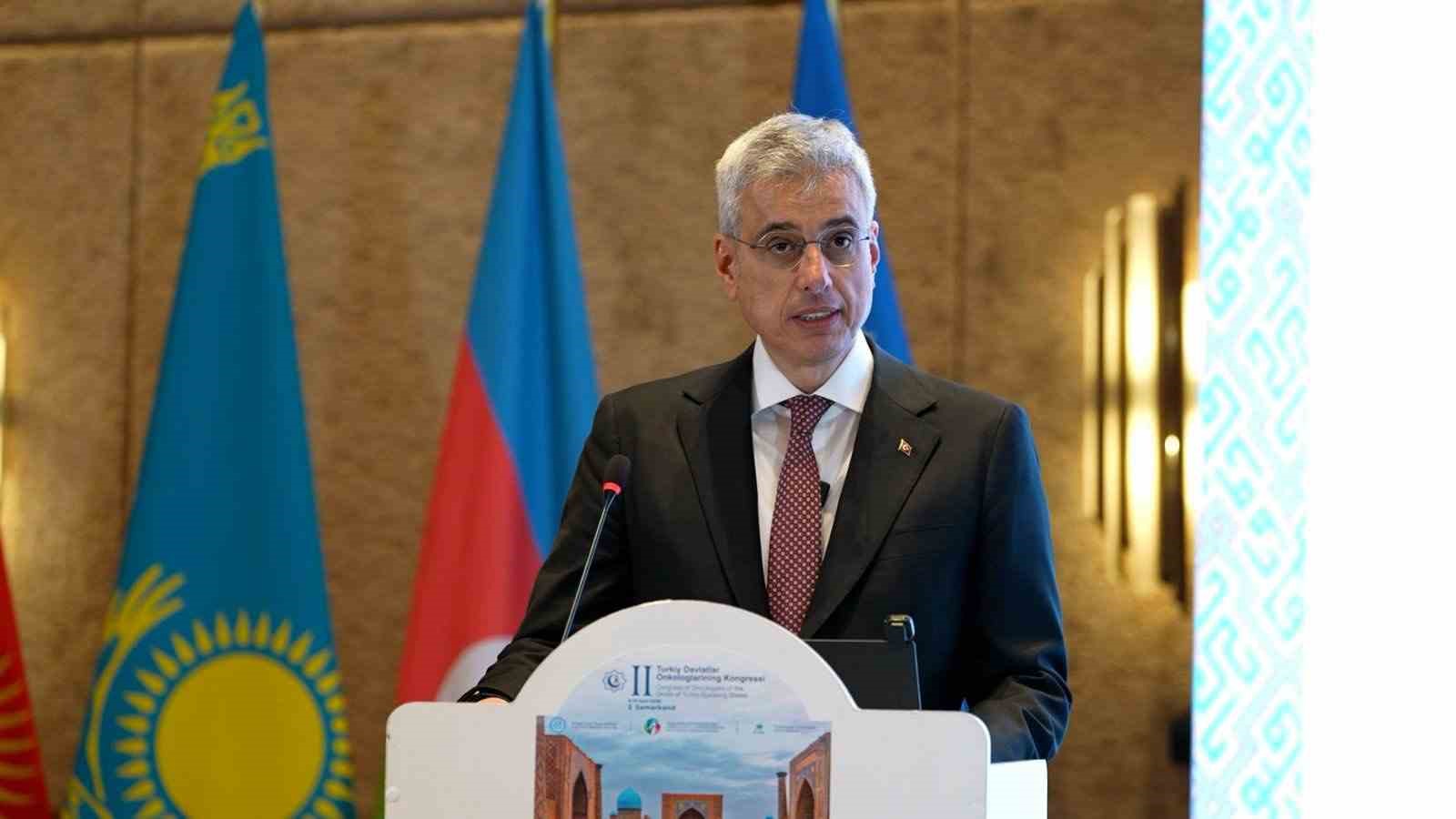 Rektör Hacımüftüoğlu, 2’nci Türk dili konuşan devletler onkologlar kongresine katıldı

