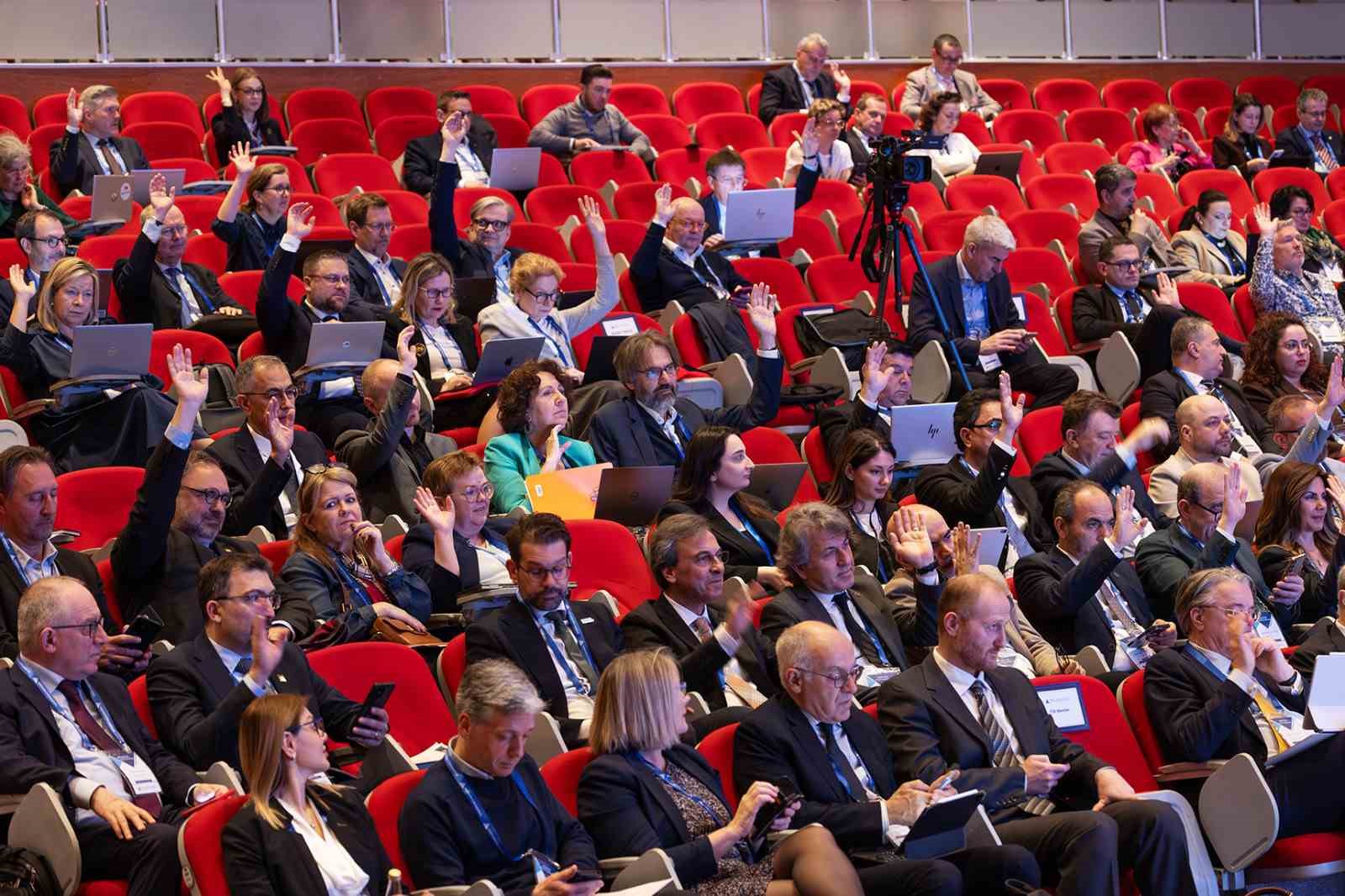 Rektör Hacımüftüoğlu, Avrupa Üniversiteler Birliği Konferansında stratejik anlaşmalara imza attı
