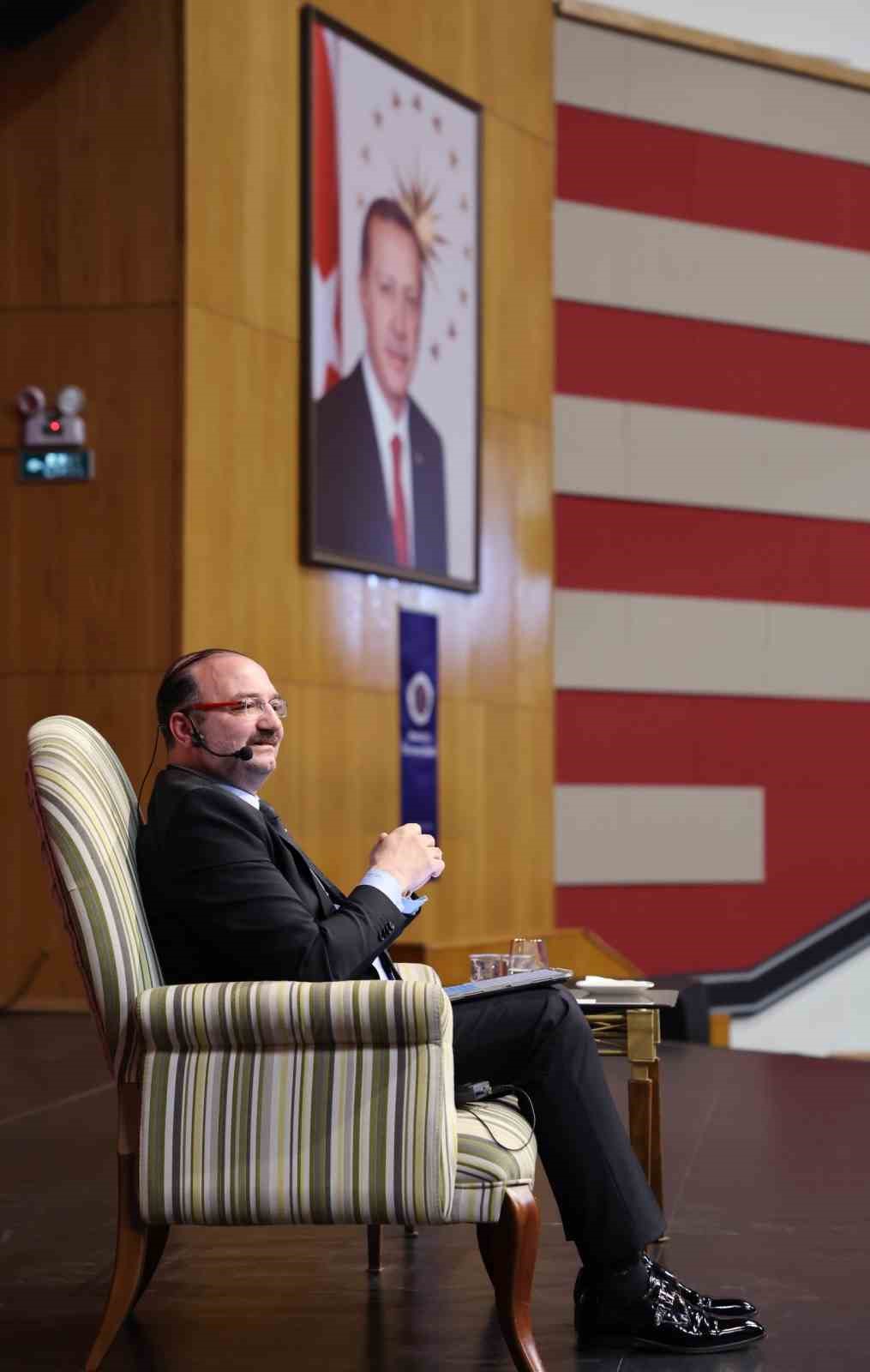 Rektör Hacımüftüoğlu, geleceğin hekimleriyle bir araya geldi
Rektör Hacımüftüoğlu, geleceğin hekimleriyle bir araya geldi