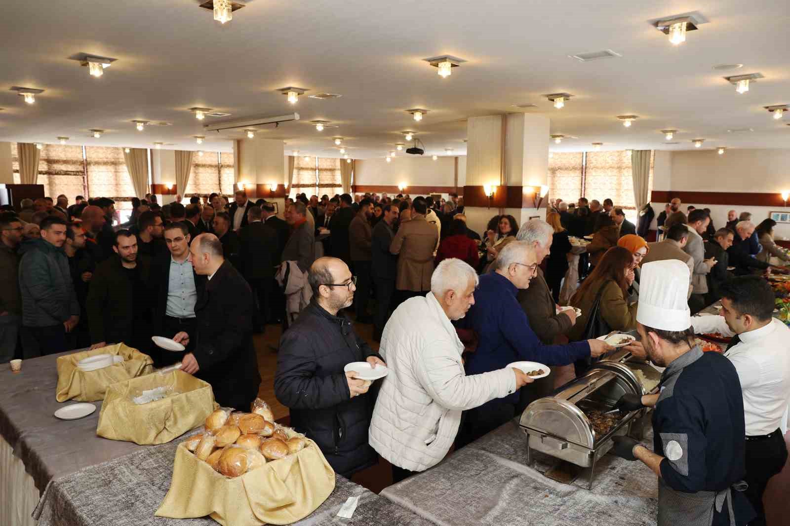 Rektör Hacımüftüoğlu, Üniversite ailesiyle bayramlaştı
