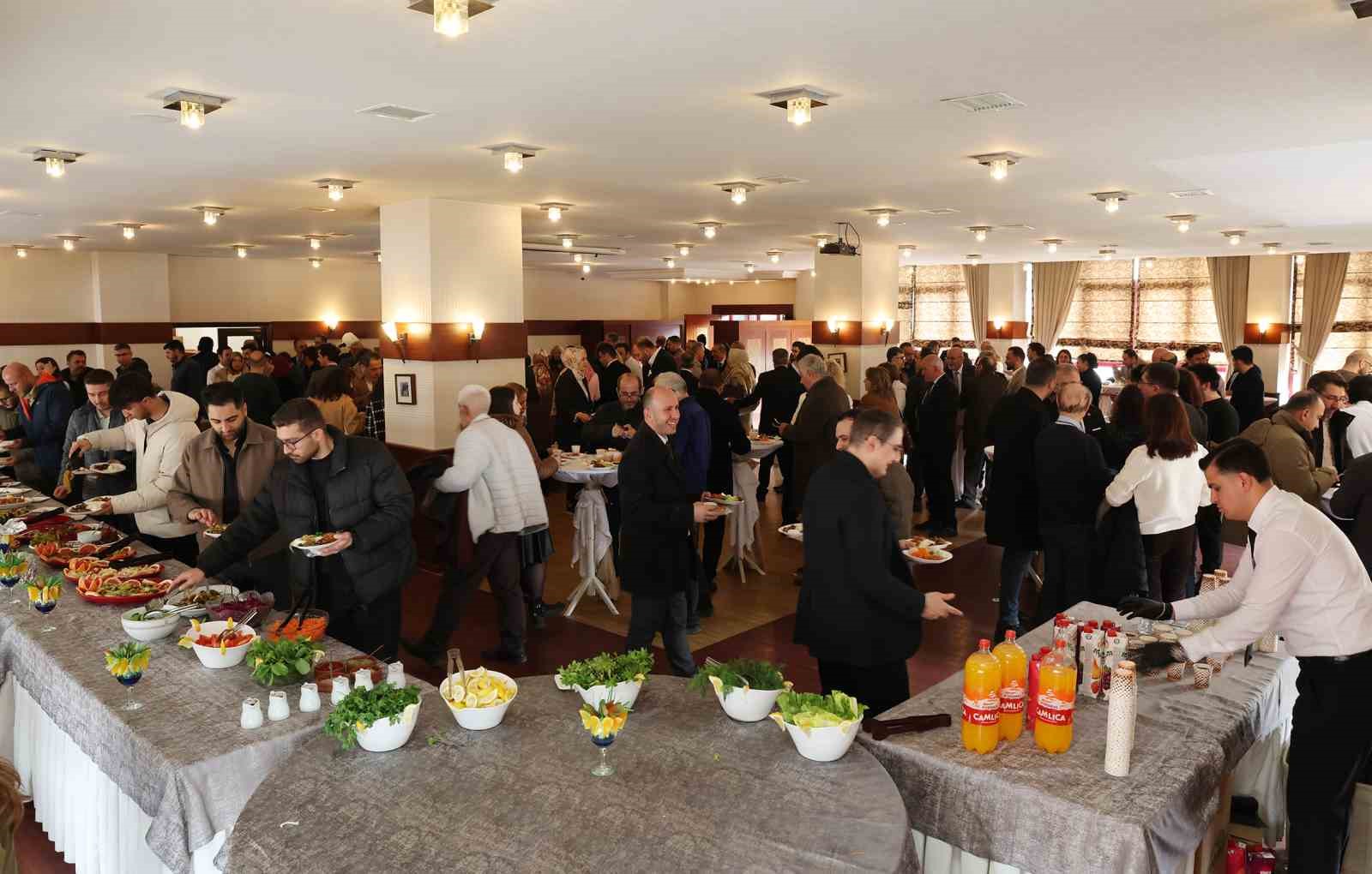 Rektör Hacımüftüoğlu, Üniversite ailesiyle bayramlaştı
