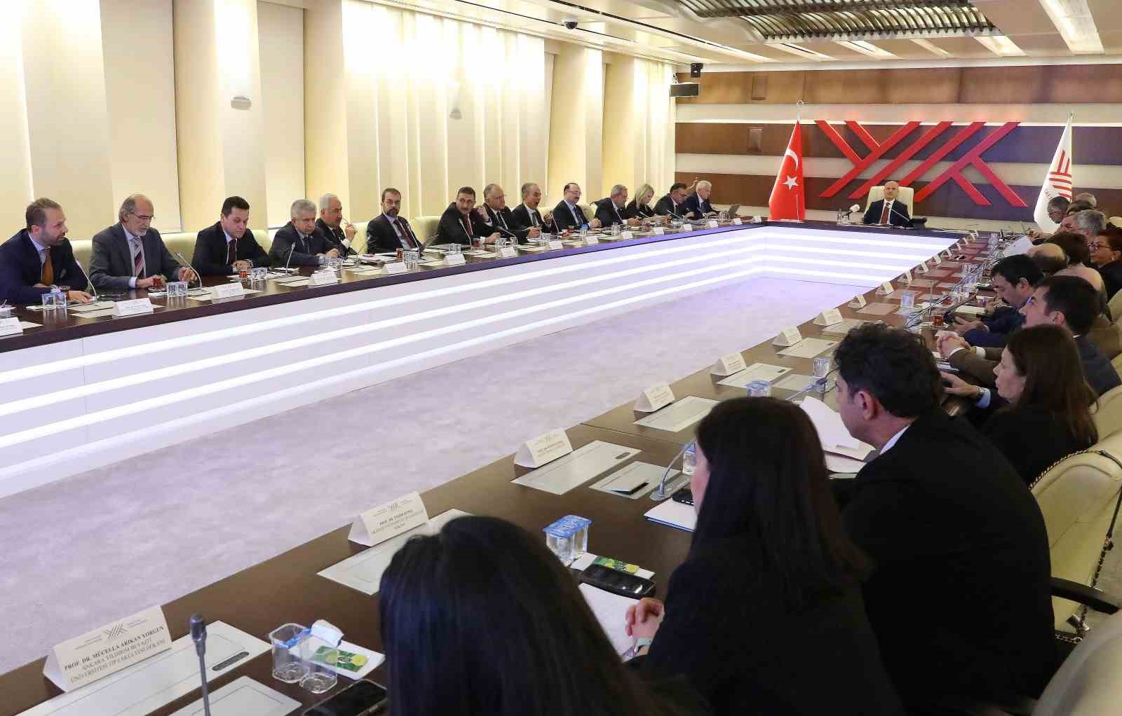 Rektör Hacımüftüoğlu, YÖK’te düzenlenen "Anadolu’da afiliye olan üniversiteler" toplantısına katıldı
Rektör Hacımüftüoğlu, YÖK’te düzenlenen "Anadolu’da afiliye olan üniversiteler" toplantısına katıldı