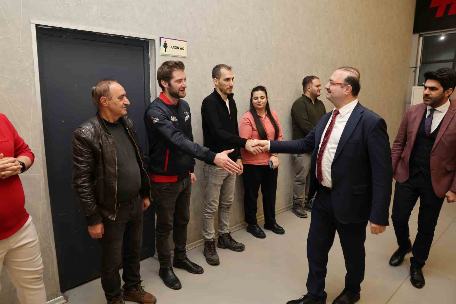 Rektör Hacımüftüoğlu’ndan Bilim Erzurum’a ziyaret: "Gelecek vizyonumuz gençlerimizin hayalleriyle güçleniyor"
