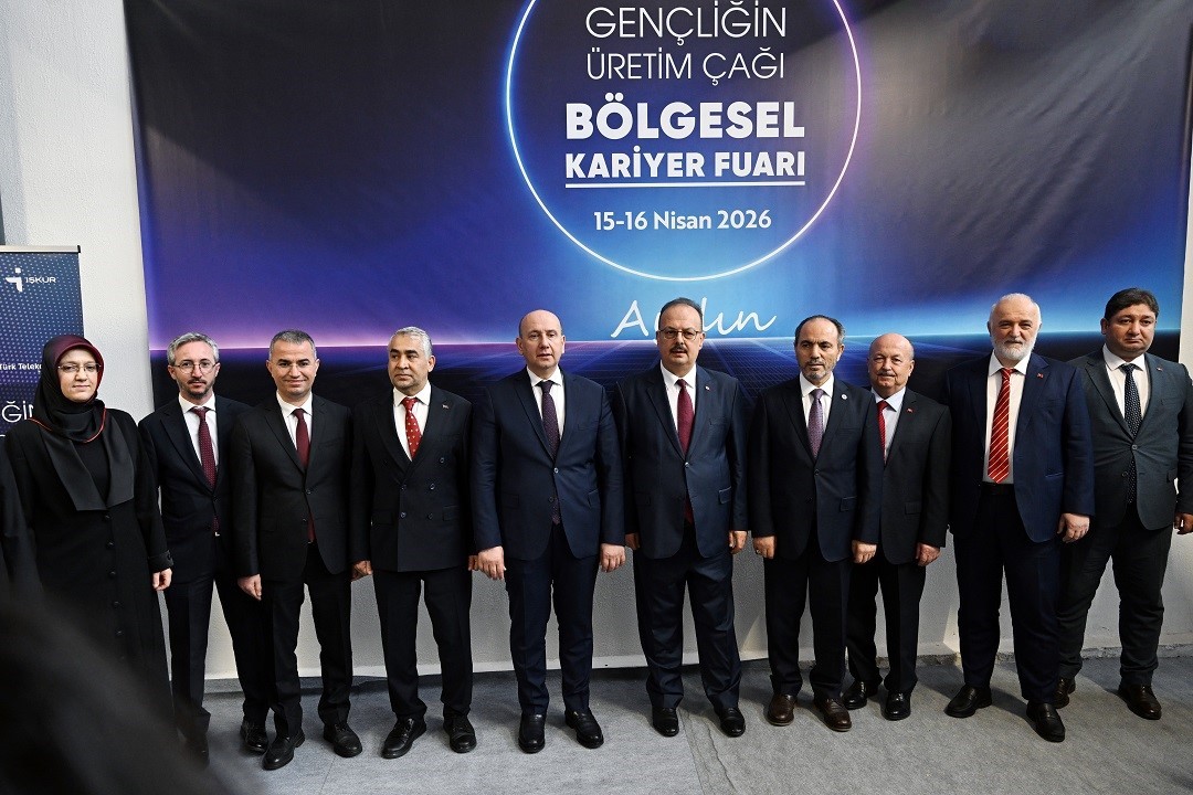 Rektör Kibar’dan gençlere kariyer vurgusu
