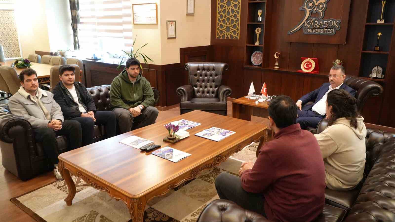 Rektör Kırışık Evrenos takımı ile bir araya geldi
