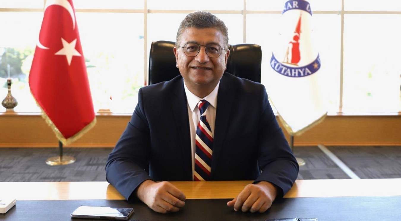 Rektör Kızıltoprak’tan Haydarpaşa Camii tartışmalarına değerlendirme: "Şehrin dinamiği görmezden gelinmesin"
Rektör Kızıltoprak’tan Haydarpaşa Camii tartışmalarına değerlendirme: "Şehrin dinamiği görmezden gelinmesin"