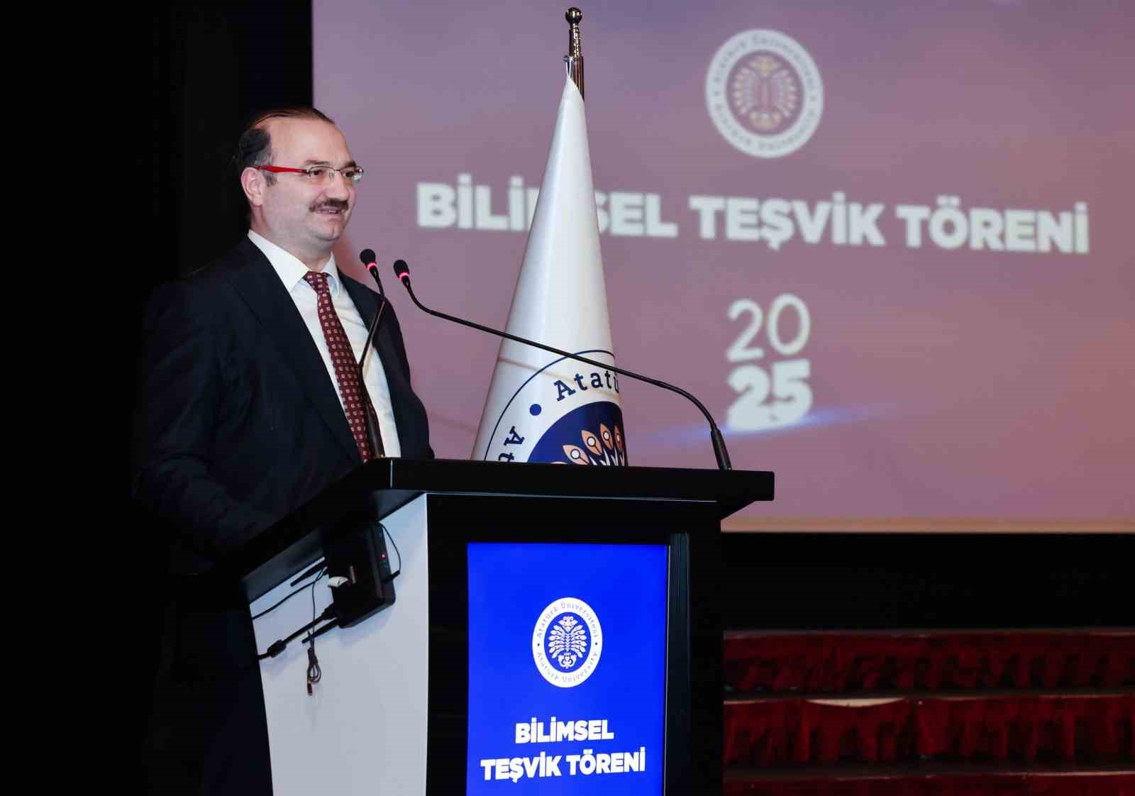 Rektör Prof. Dr. Ahmet Hacımüftüoğlu: "Bilimsel üretkenliğimiz her geçen gün artıyor"
Rektör Prof. Dr. Ahmet Hacımüftüoğlu: "Bilimsel üretkenliğimiz her geçen gün artıyor"