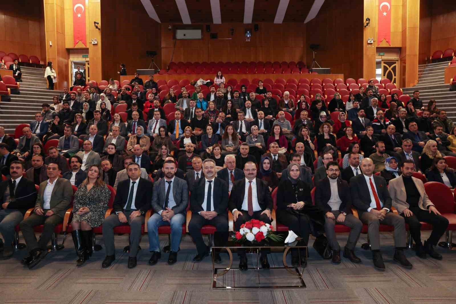 Rektör Prof. Dr. Ahmet Hacımüftüoğlu: "Bilimsel üretkenliğimiz her geçen gün artıyor"
Rektör Prof. Dr. Ahmet Hacımüftüoğlu: "Bilimsel üretkenliğimiz her geçen gün artıyor"