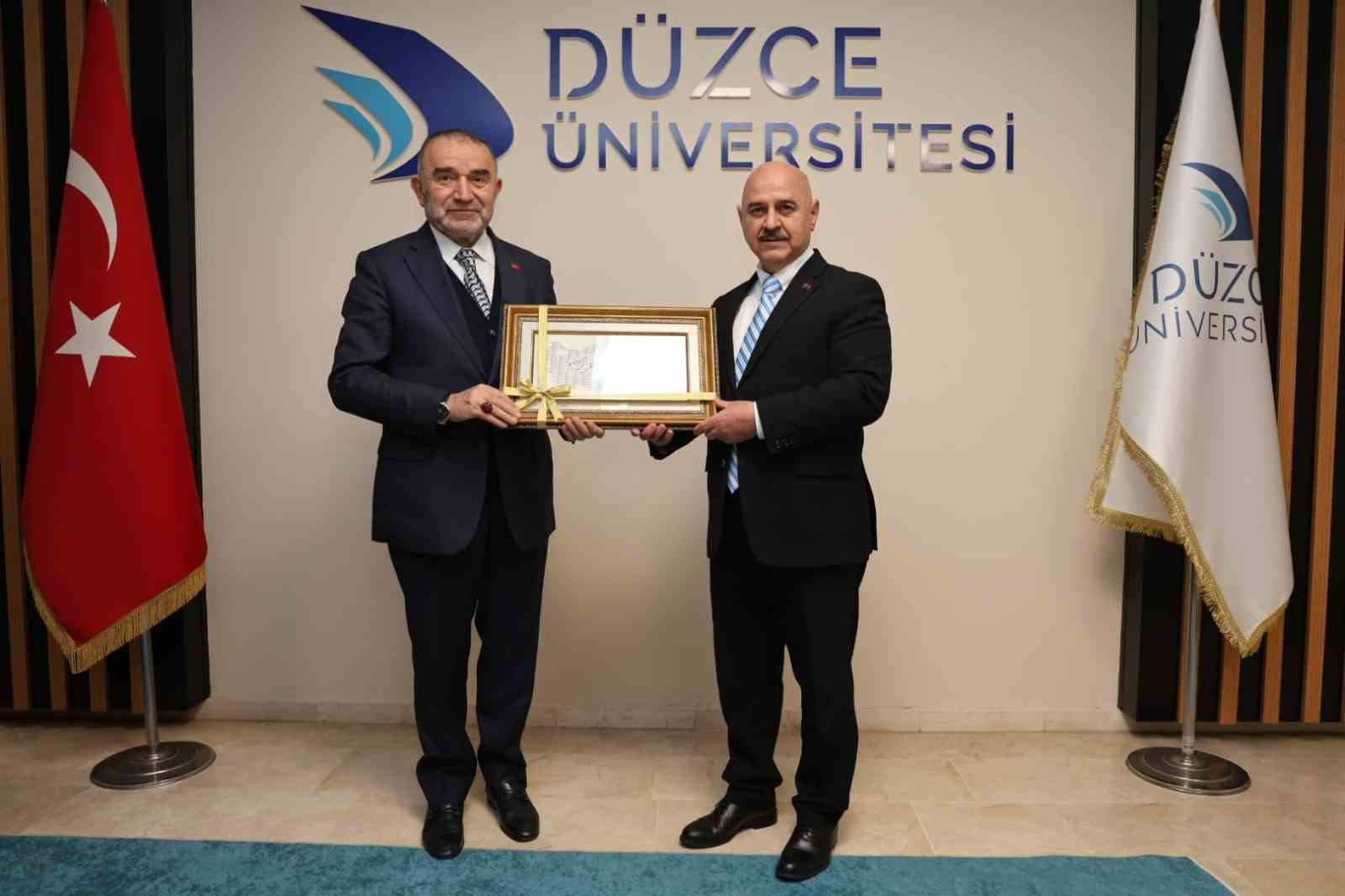 Rektör Sözbir, Kışla’danı ağırladı
